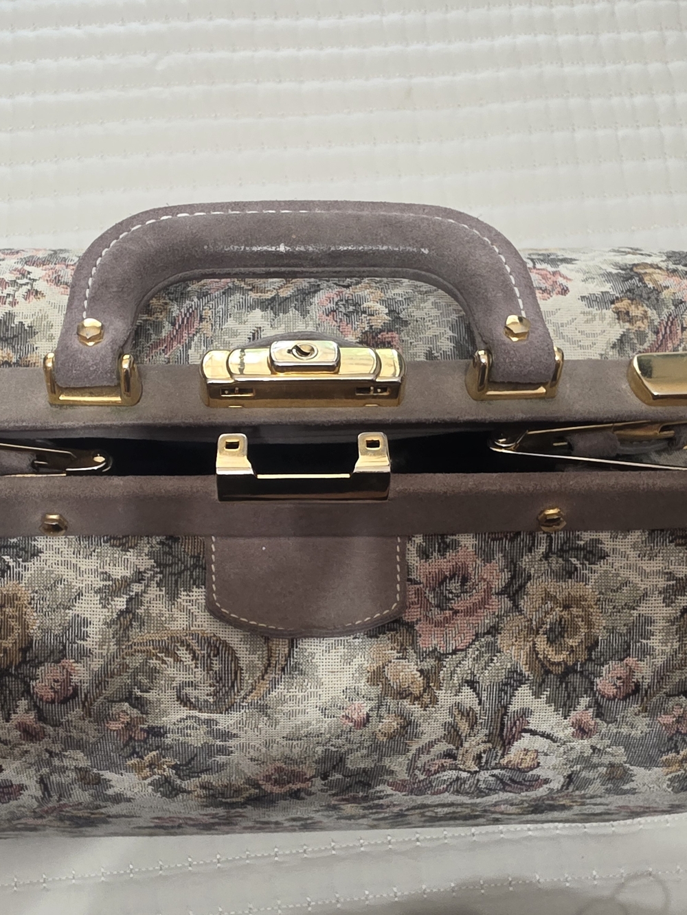 Floral Tapestry Top-Handle Vanity Bag in Taupe and Rose - Picture 9 of 12